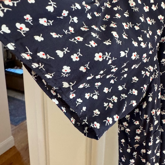 BODEN Floral Blouse Top Size 8 SLIPOVER STYLE Slightly flare sleeves Bac… - Picture 4 of 7